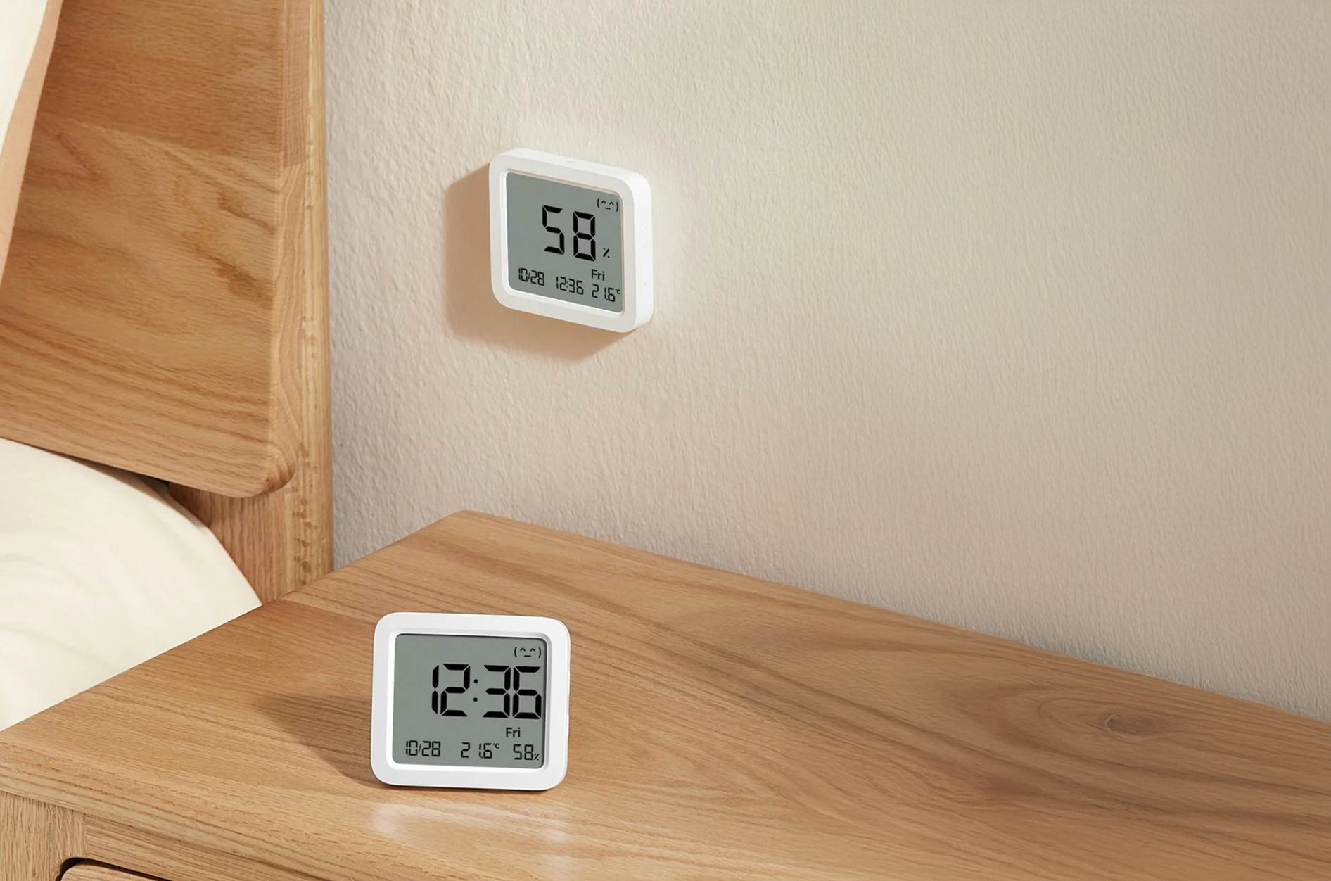 Xiaomi-Smart-Temperature-and-Humidity-Monitor-3-8